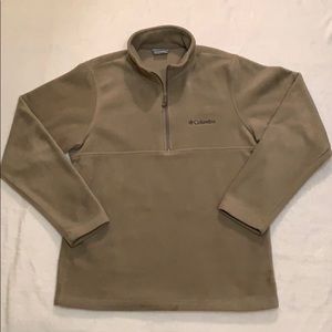 Columbia quarter zip jacked